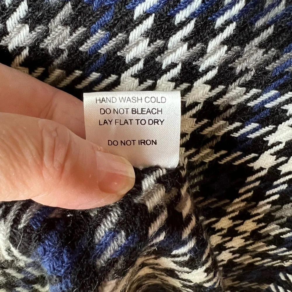 Black Blue Gray White Houndstooth Unisex Plaid Pattern Scarf Fringe NWOT #1192